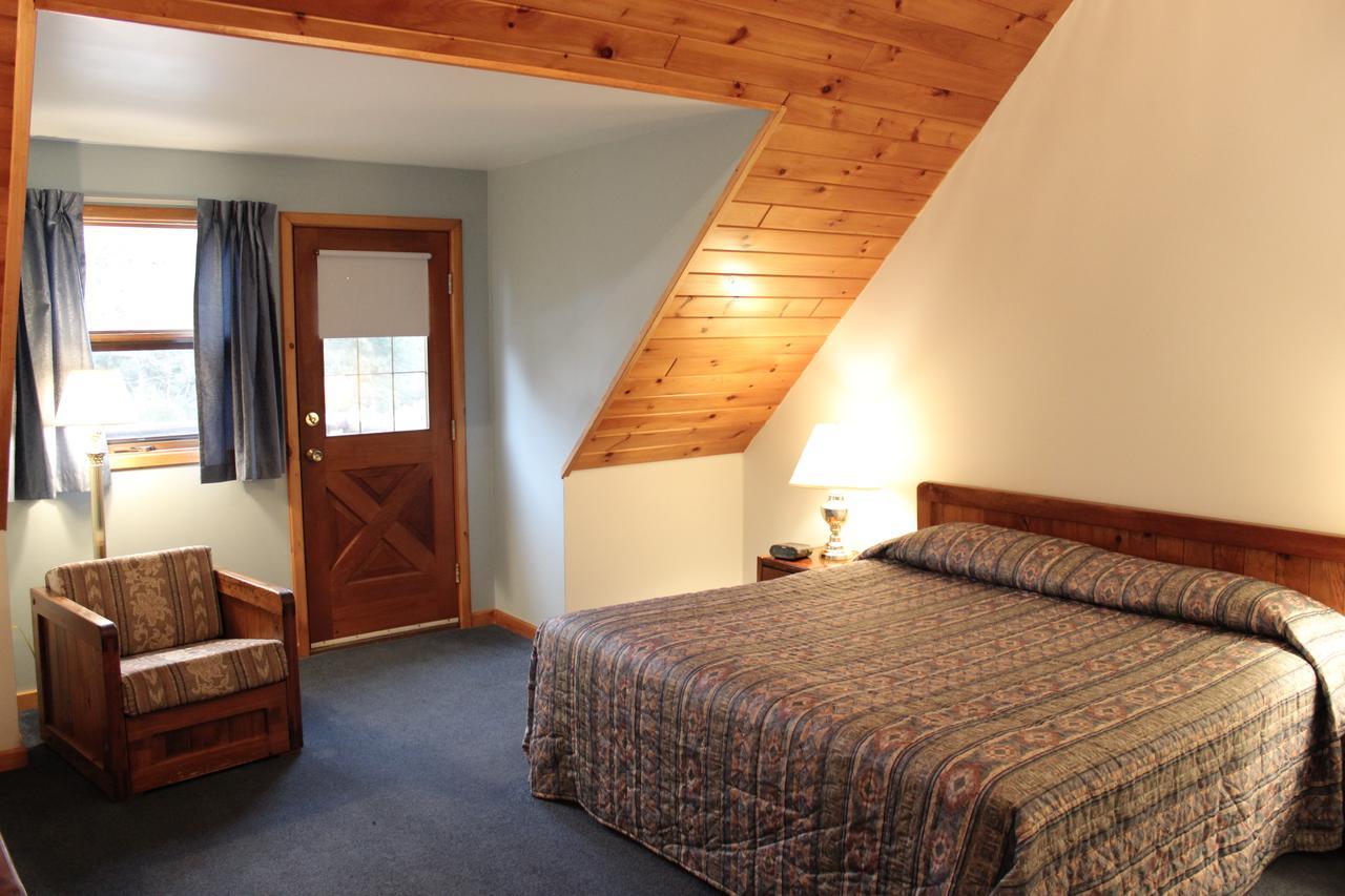 Nootka Lodge Woodsville Экстерьер фото