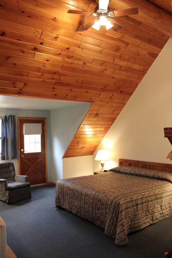 Nootka Lodge Woodsville Экстерьер фото