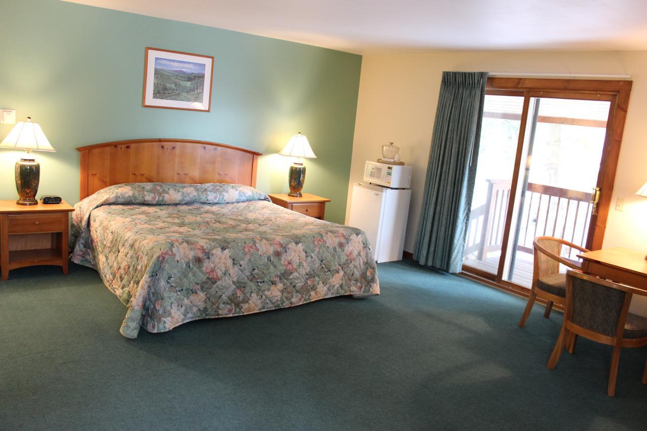 Nootka Lodge Woodsville Экстерьер фото