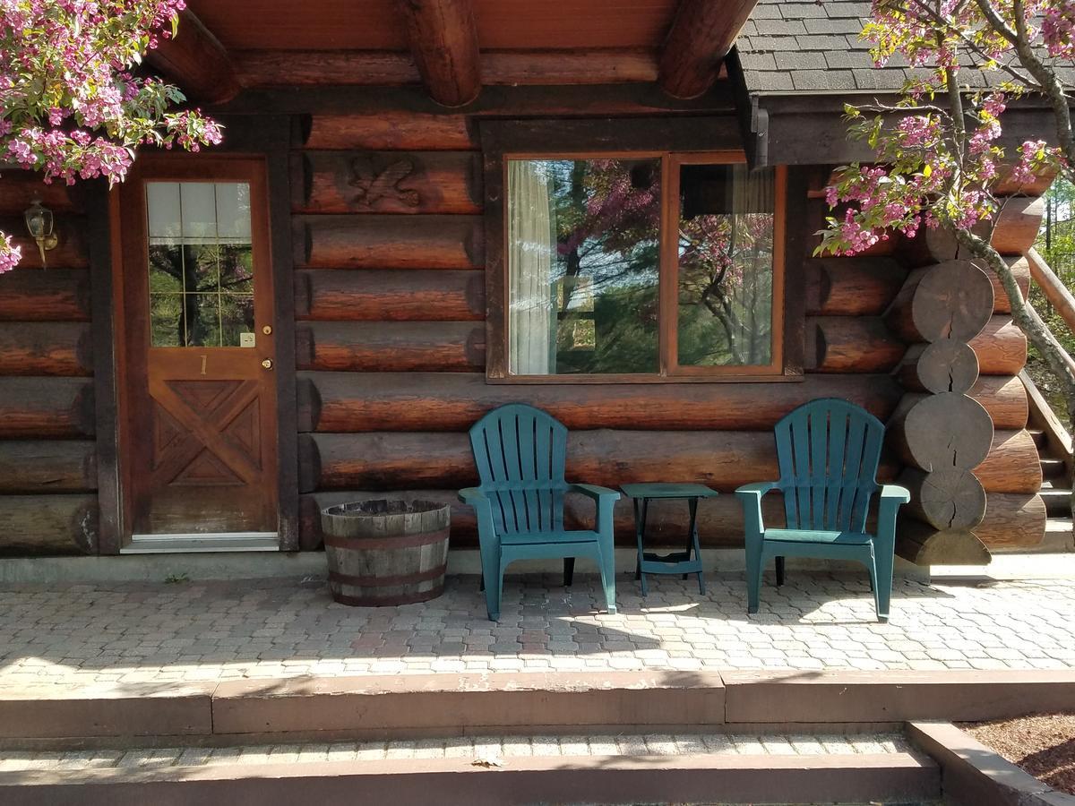 Nootka Lodge Woodsville Экстерьер фото