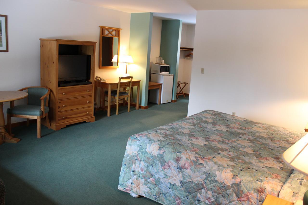 Nootka Lodge Woodsville Экстерьер фото
