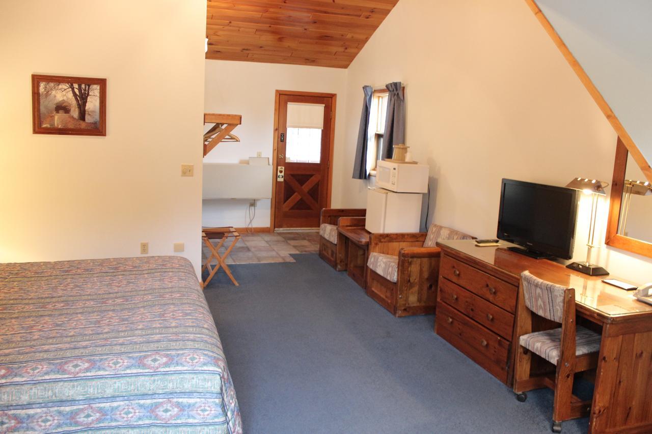 Nootka Lodge Woodsville Экстерьер фото